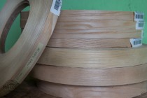 Кромка 23 мм шпон  ясеня (с клеем)