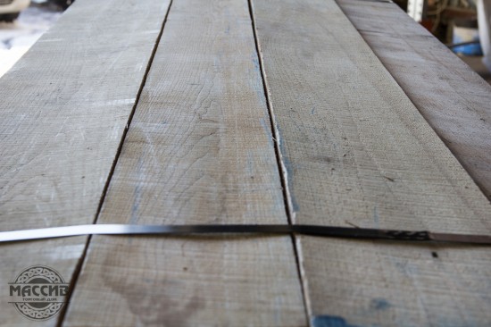 Доска столярная. Ясень. Длина 0,4-0,9 м, толщина 50 мм.