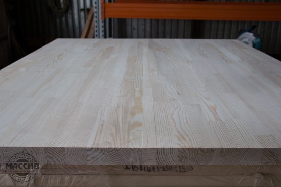 Площадка для лестницы. Сосна срощенная АА 40*800*1200