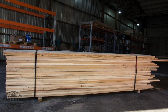 Доска столярная. Дуб. Длина 1-1,9 м, толщина 50 мм.